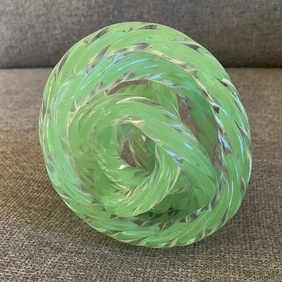 Green Twisted Rope Art Glass Infinity Knot Sculpture Hand Blown Orb 5” - Picture 5 of 7